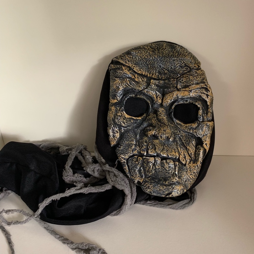 New vintage Halloween full head and neck mask